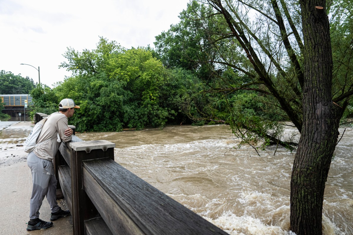 Severe Flooding Threatens Michigan and Wisconsin: Evacuations Likely