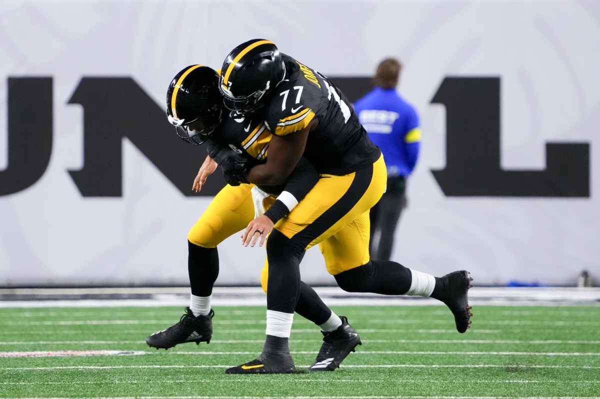 Steelers Get More Bad News Amid Aaron Rodgers Holdout