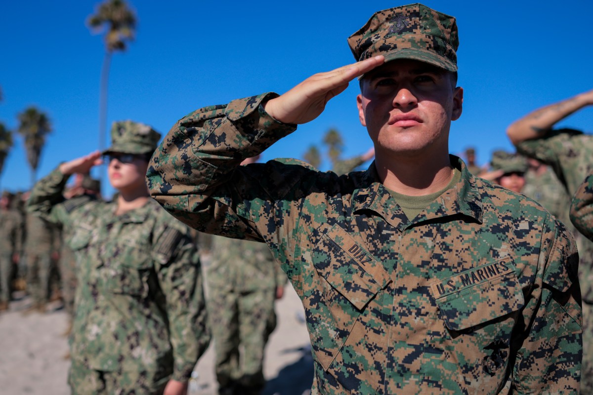 US Marines give 12-month deadline for uniform, grooming standards