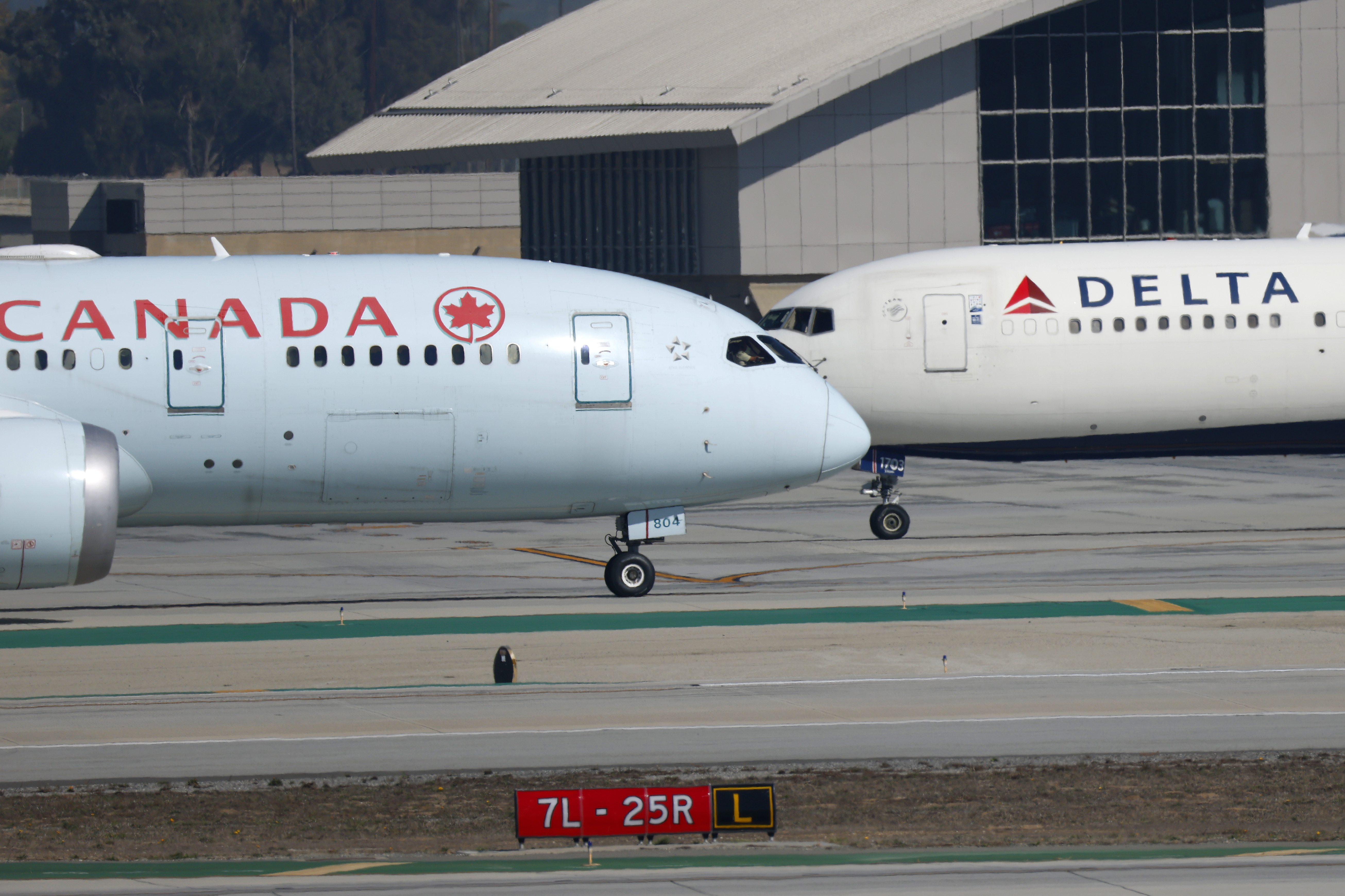 Canada Tourists Deal Economic Blow By Skipping US