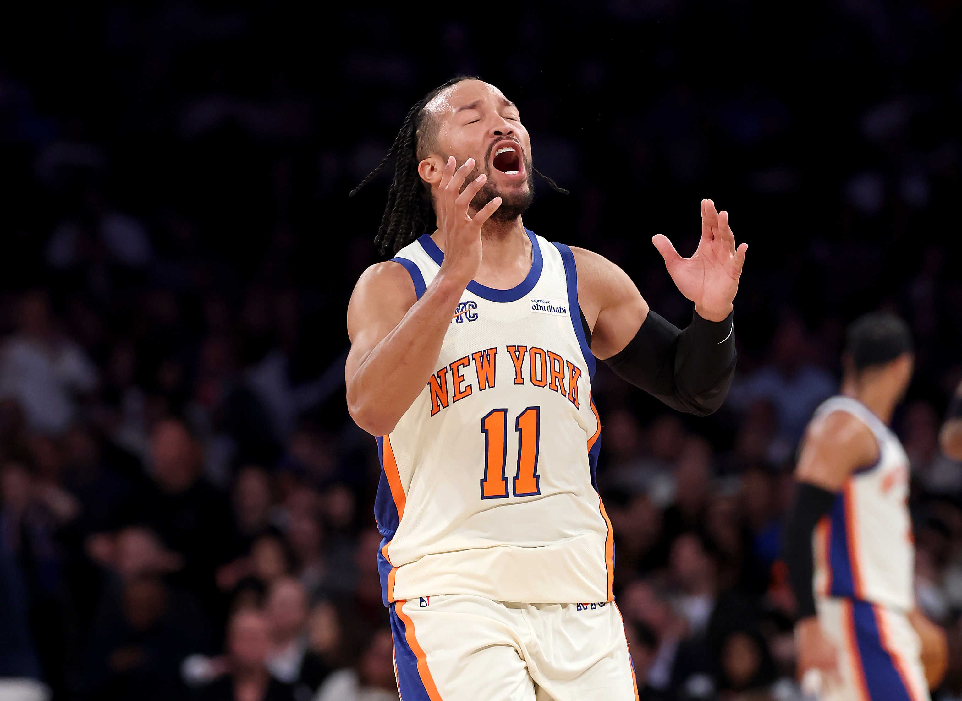 Knicks Face Jalen Brunson Injury Concerns Amid Playoff Push