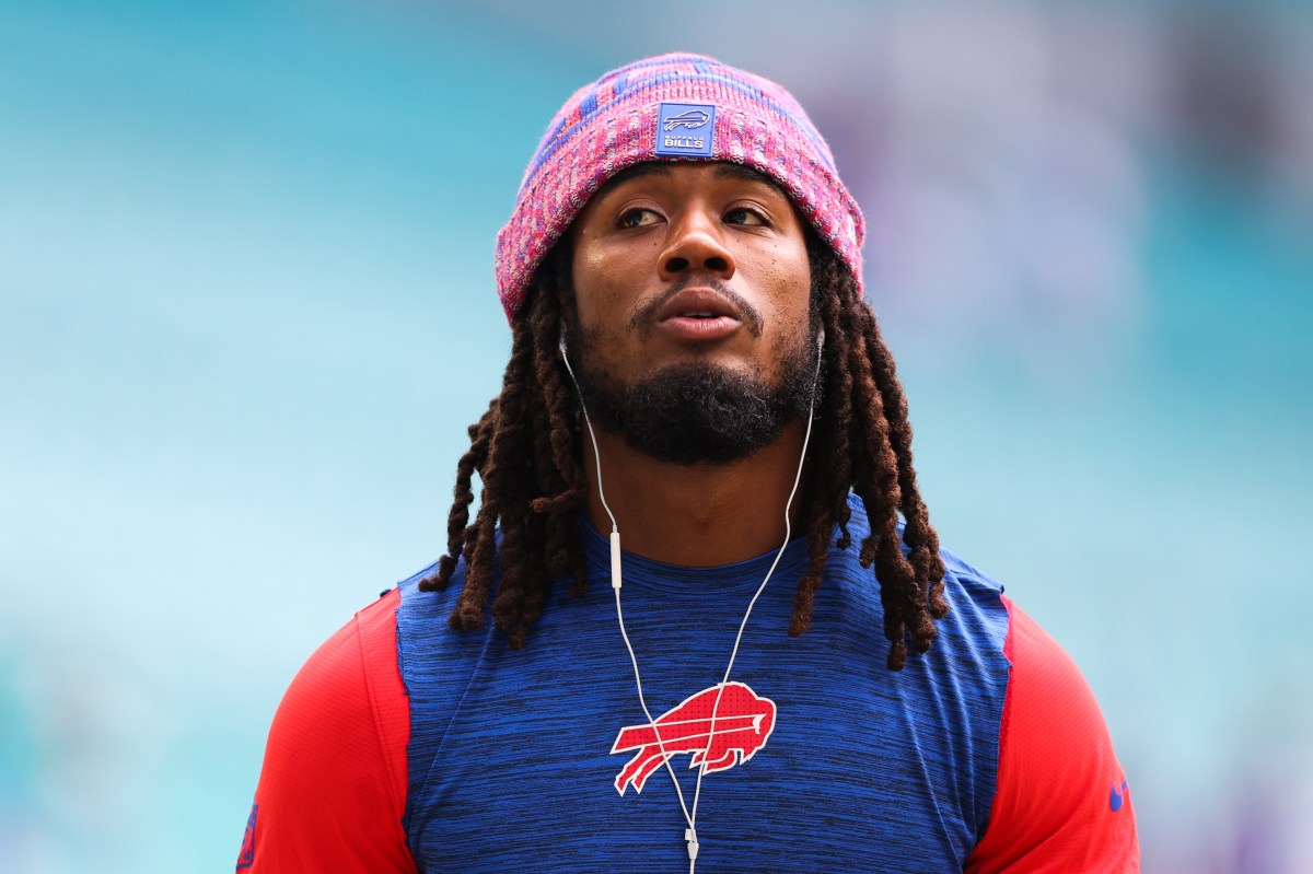 Bills Star RB James Cook Officially Graduates from Georgia