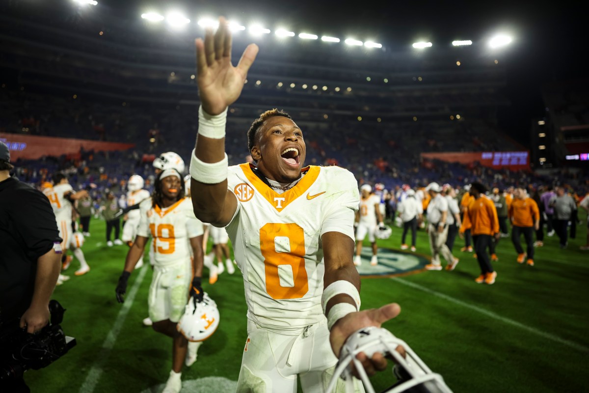 Giants Rookie Teaches NFL Commissioner Roger Goodell His Celebration Dance