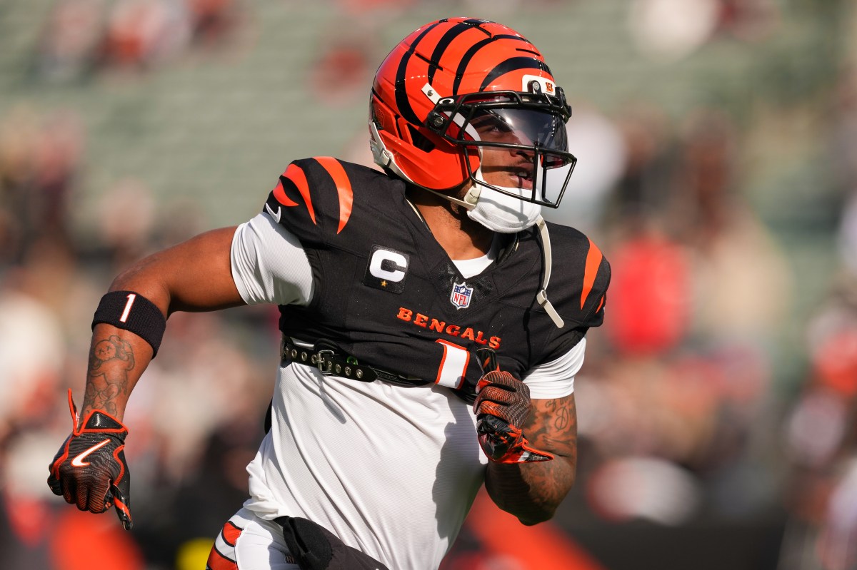 Bengals WR Ja’Marr Chase Involved in Airplane Altercation With Fan