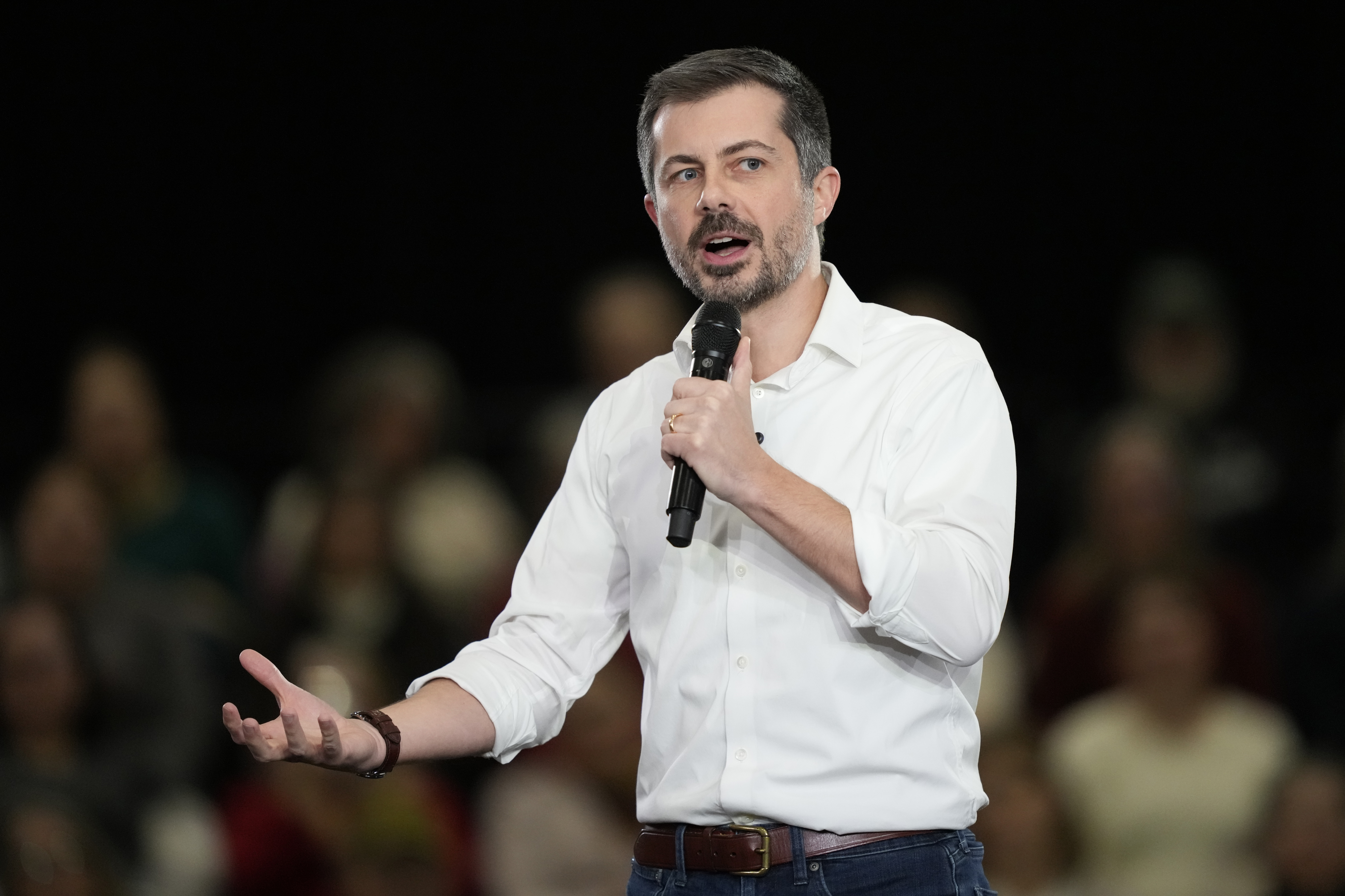 Pete Buttigieg Leading Potential Democrats for 2028 in New Poll