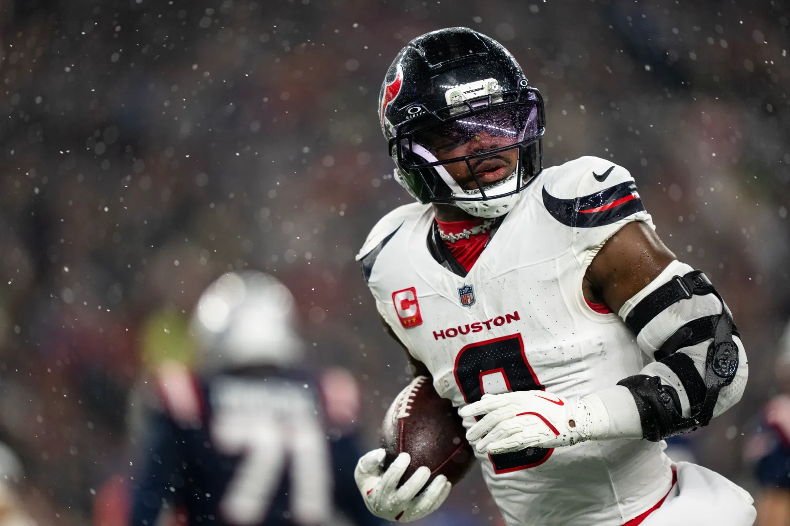 Houston Texans LB Azeez Al-Shaair