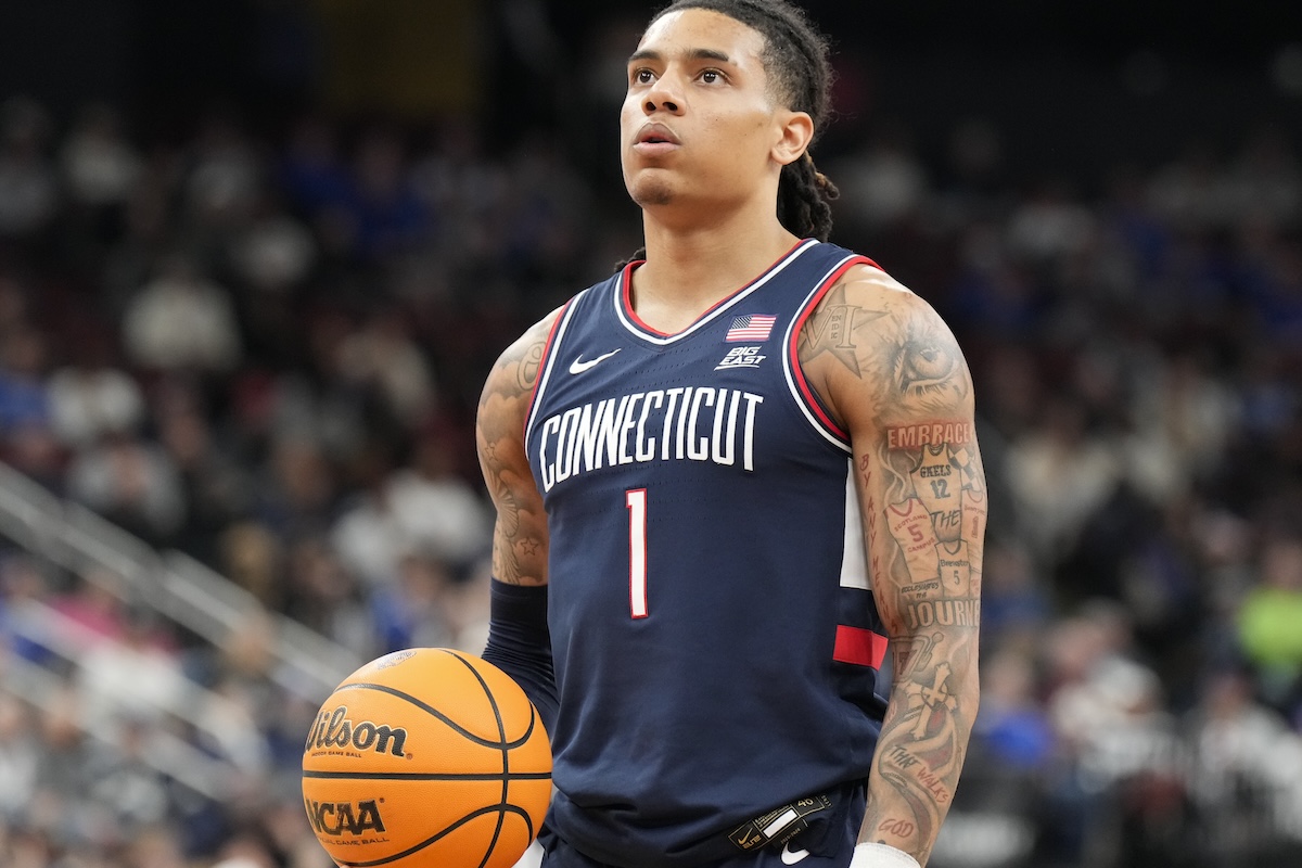 Dan Hurley, UConn Receive Unfortunate Solo Ball Update for Next Season