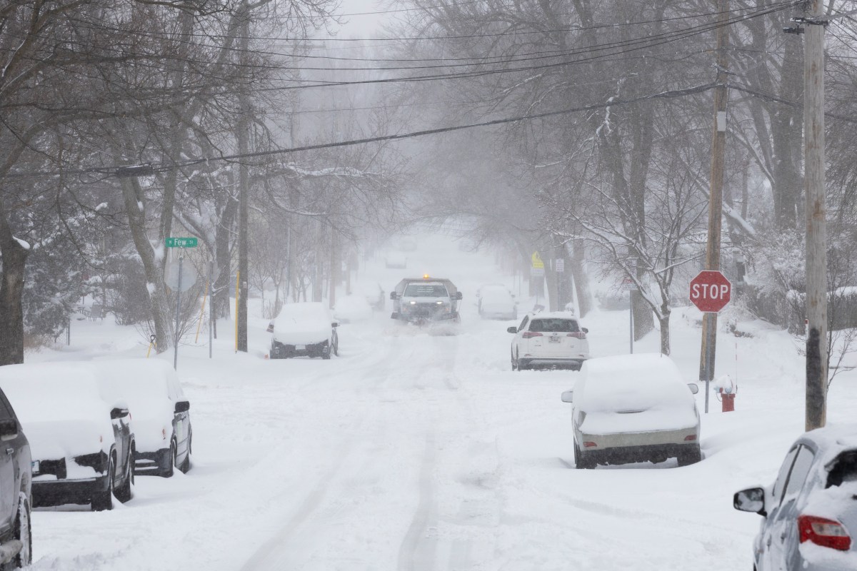 Heavy Snow Warning as 5 Inches to Hit: 'Nearly Impossible' Travel