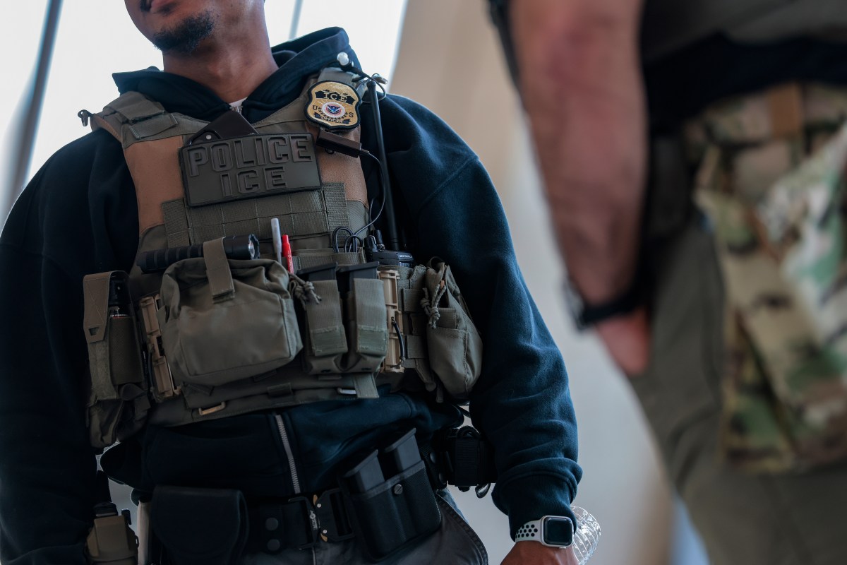 ICE Pushing to Deport 12-Year-Old US Citizen, Lawyer Says