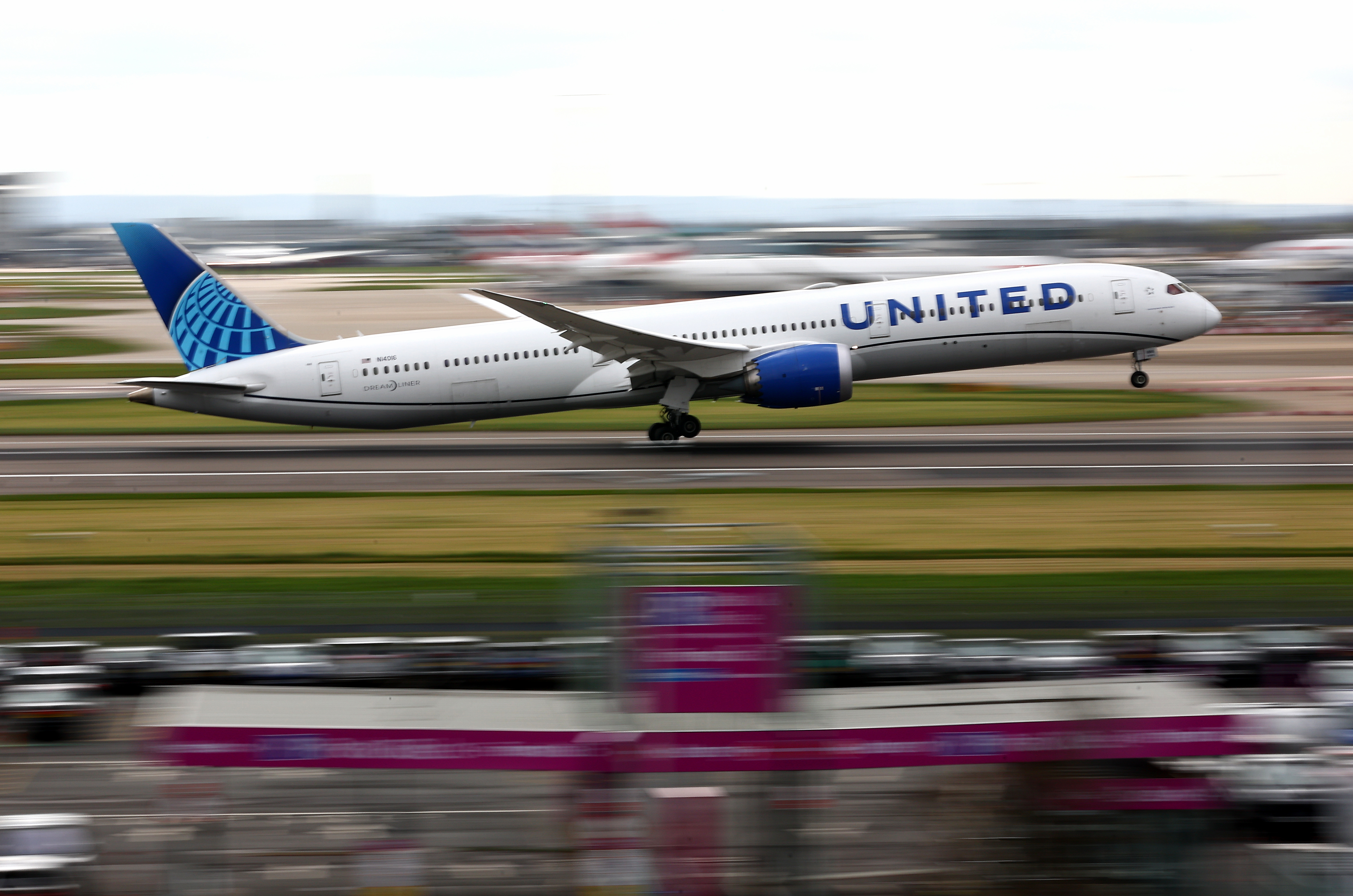 Checked Baggage Fees: Airlines Announce Big Changes Ahead of Easter Travel