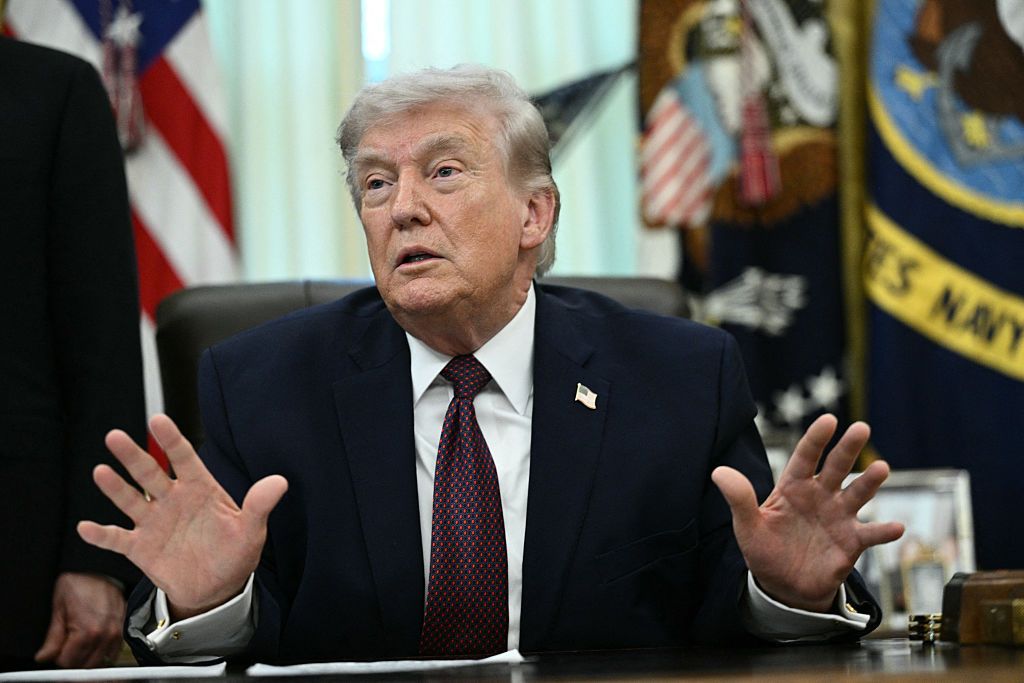 Iran War Live Updates: Trump Shrugs Off Iran Uranium Stockpile Ahead of ...