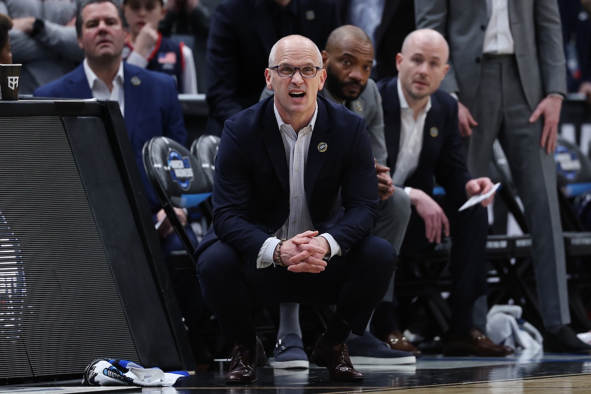 UConn Coach Sends 2-Word Message for Michigan Championship Game