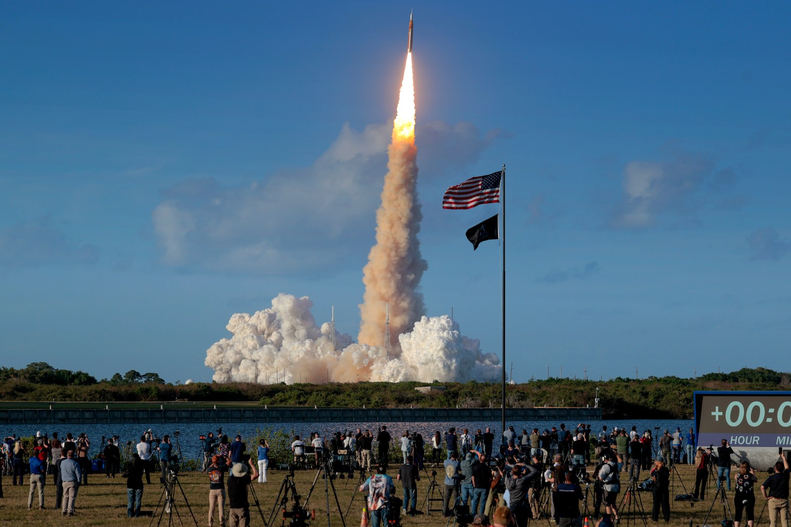 Artemis II Fixes Post-Launch Issues, Can Proceed With Mission