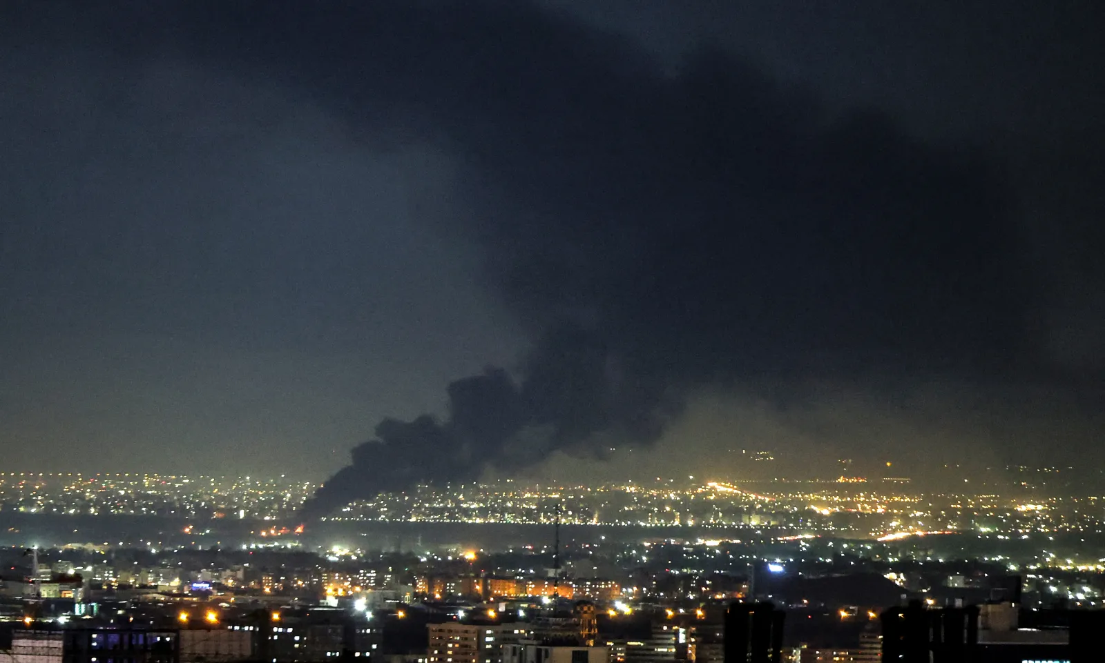 Russia Weighs In on Iran War as Trumpâs Latest Deadline Looms