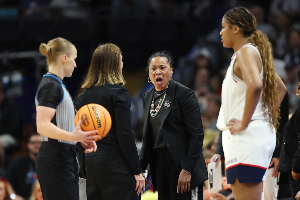 Tensions Flare: Dawn Staley Responds to Heated Moment with Geno Auriemma