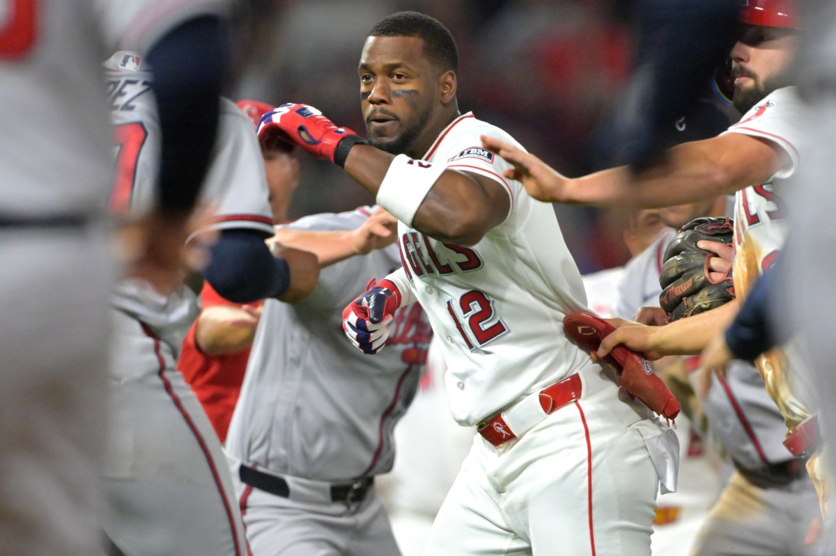 Angels and Braves throw punches in benches-clearing brawl