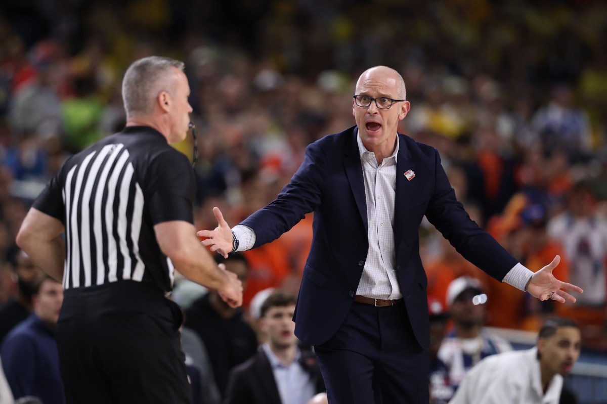 Dan Hurley's comment about 'brutal' UConn fans catches attention