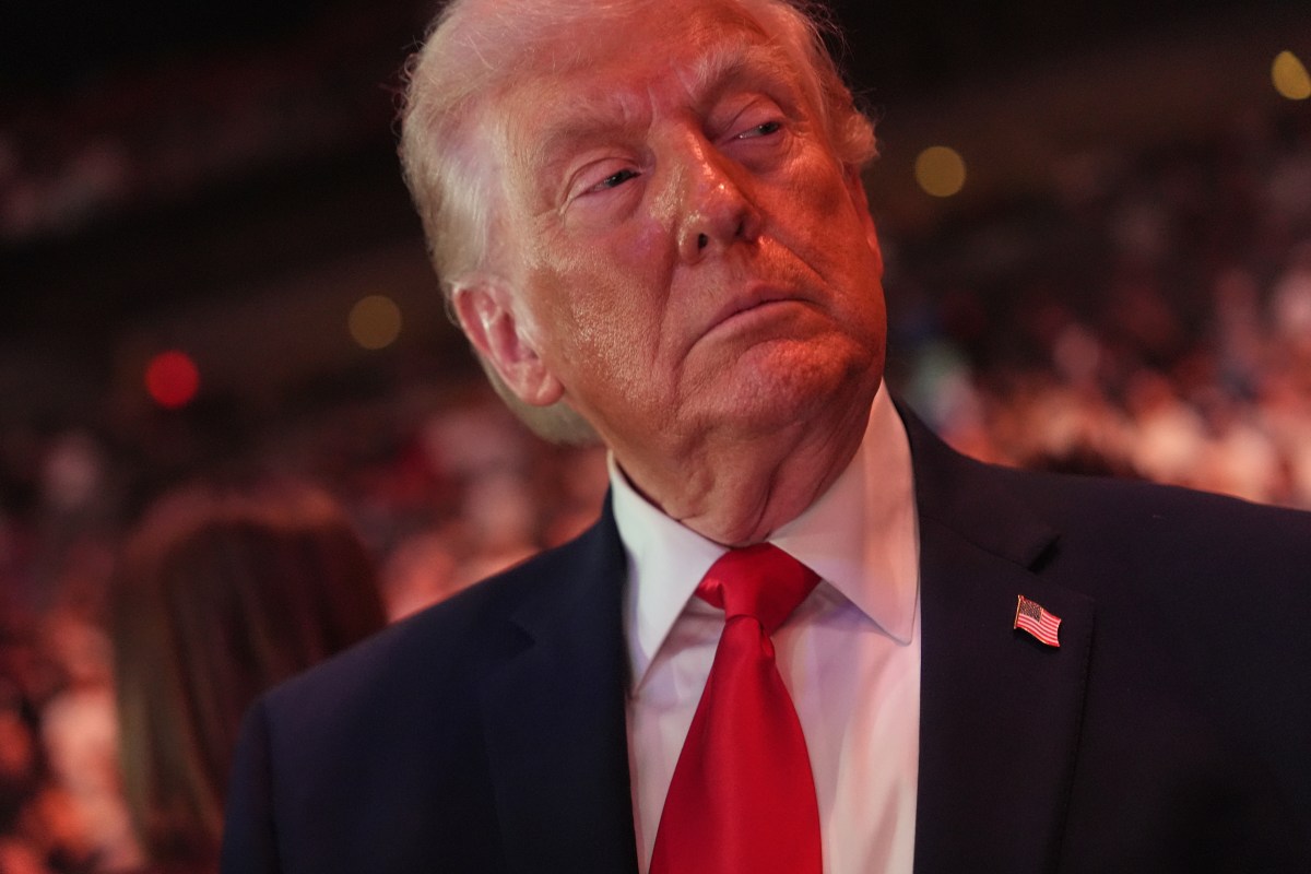 Trump Warns US Military Ready to ‘Finish’ Iran After Talks Fail