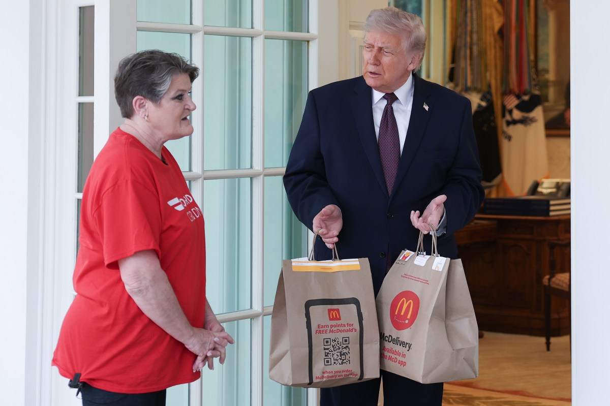 DoorDash Grandma: A Surprising Encounter with Trump