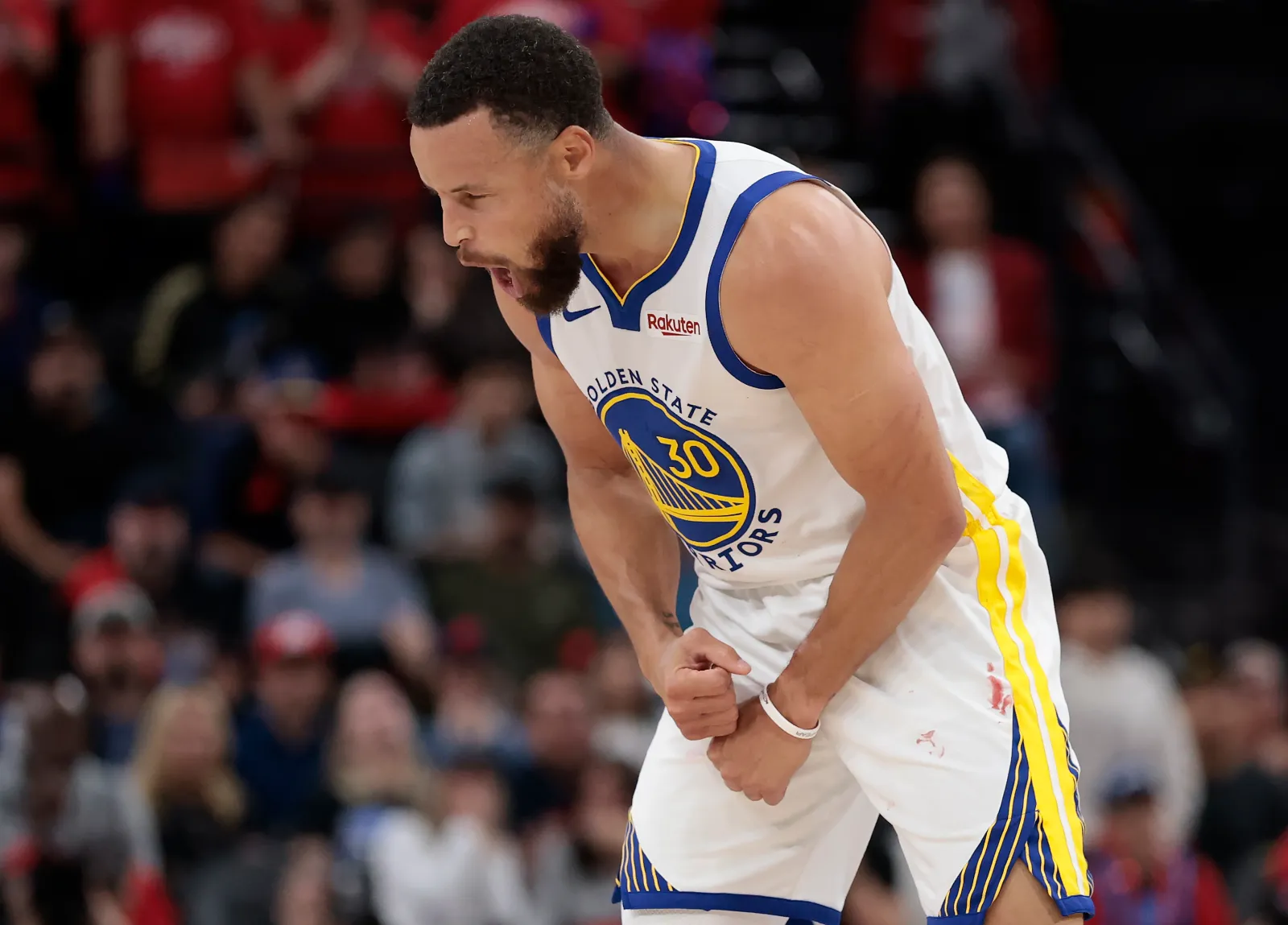 Curry's Clutch Comeback: A Playoff-Ready Performance