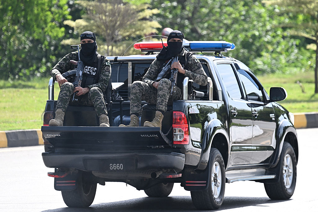 U.S. Seizes Iran‑Linked Tanker as Ceasefire Nears Deadline: Live Updates