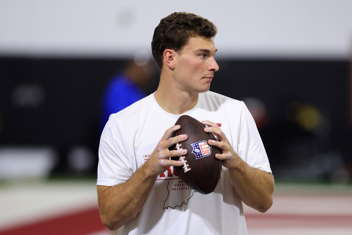 Former NFL QB Urges Raiders to Start Fernando Mendoza Immediately