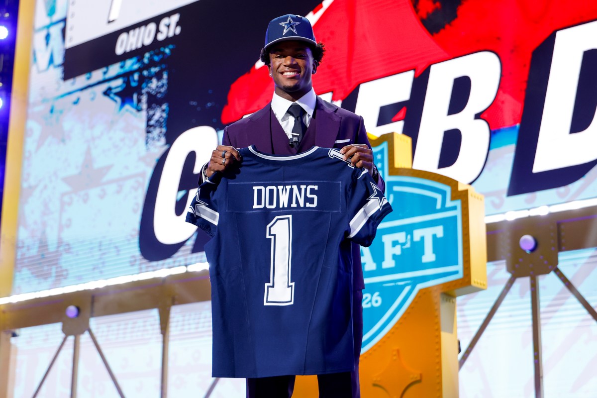 Caleb Downs& 039; Powerful Cowboys Fan Interaction Caught on Video