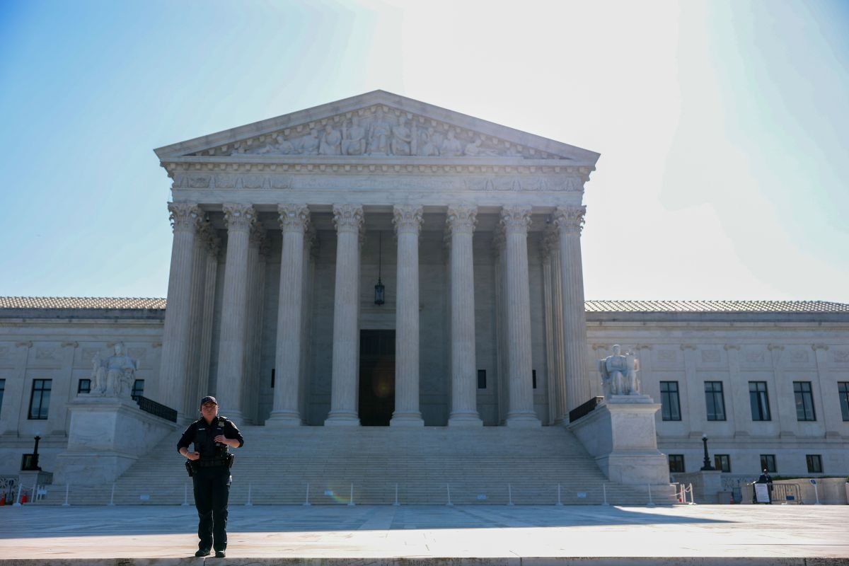 How Supreme Court& 039;s Louisiana Decision Could Boost GOP in Midterms