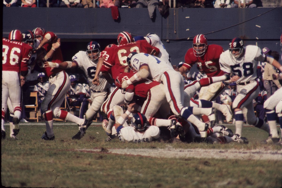 Former Giants, Browns Champion, 9-Year NFL Veteran Dies