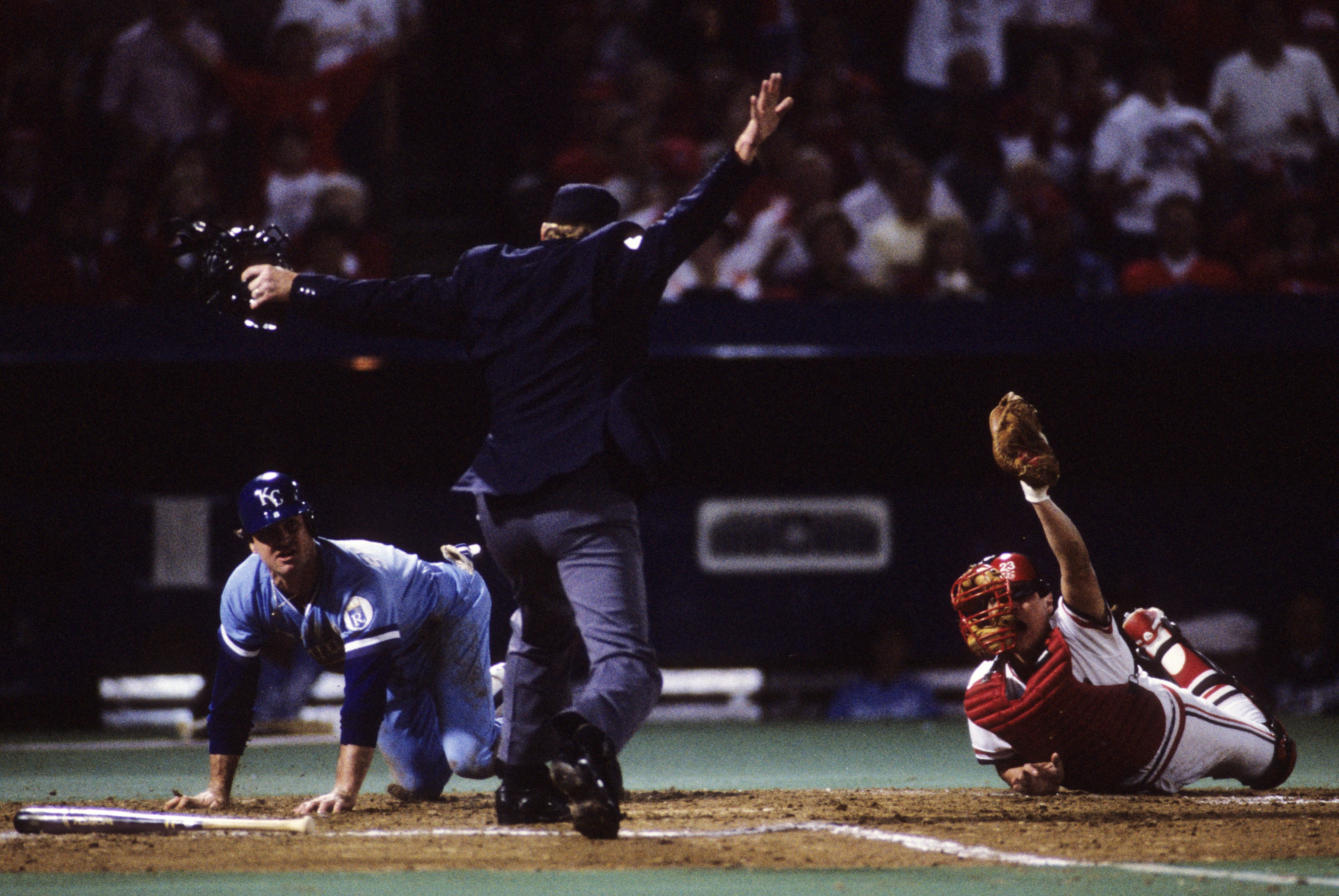 Phillies, Twins World Series Champion Catcher Dies Suddenly at 65