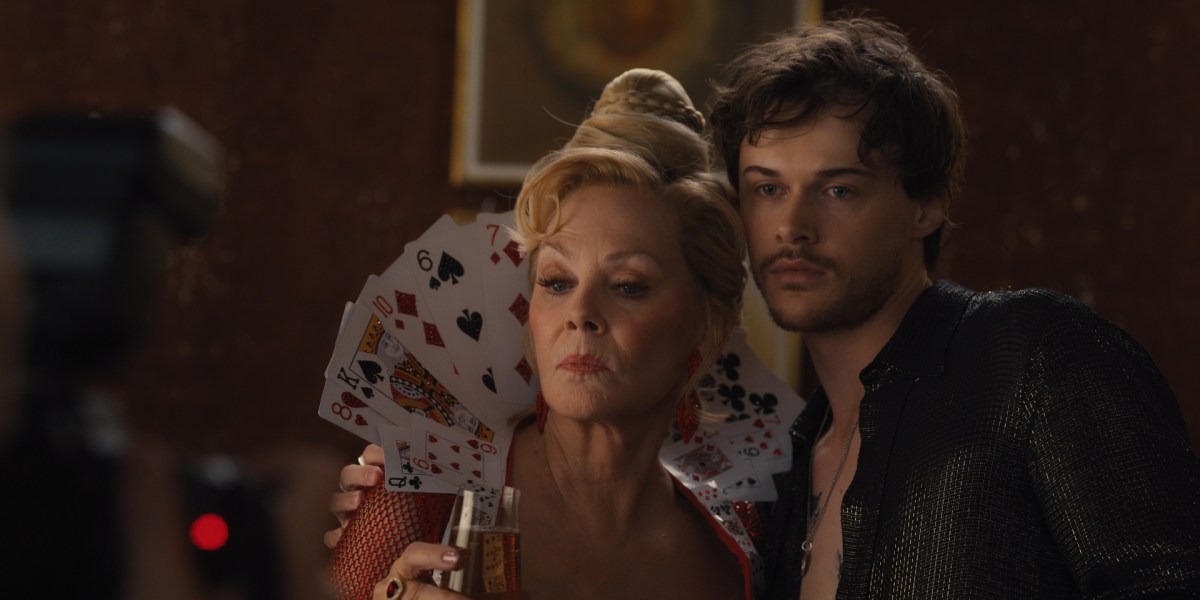 Jean Smart recalls 'oh god' moment about 'Hacks' age-gap romance