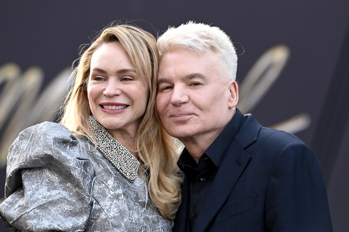Mike Myers Makes Rare Red Carpet Appearance With Wife of 16 Years