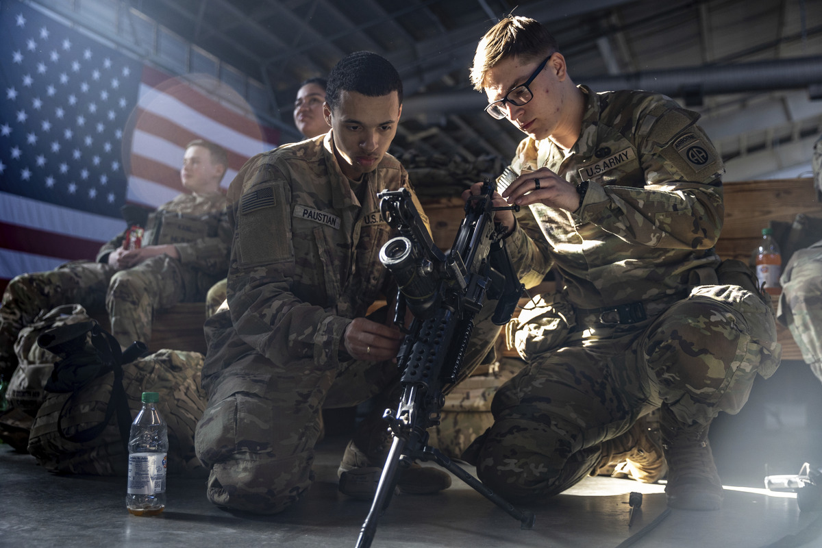 US Stops Thousands of Troops En Route To Poland