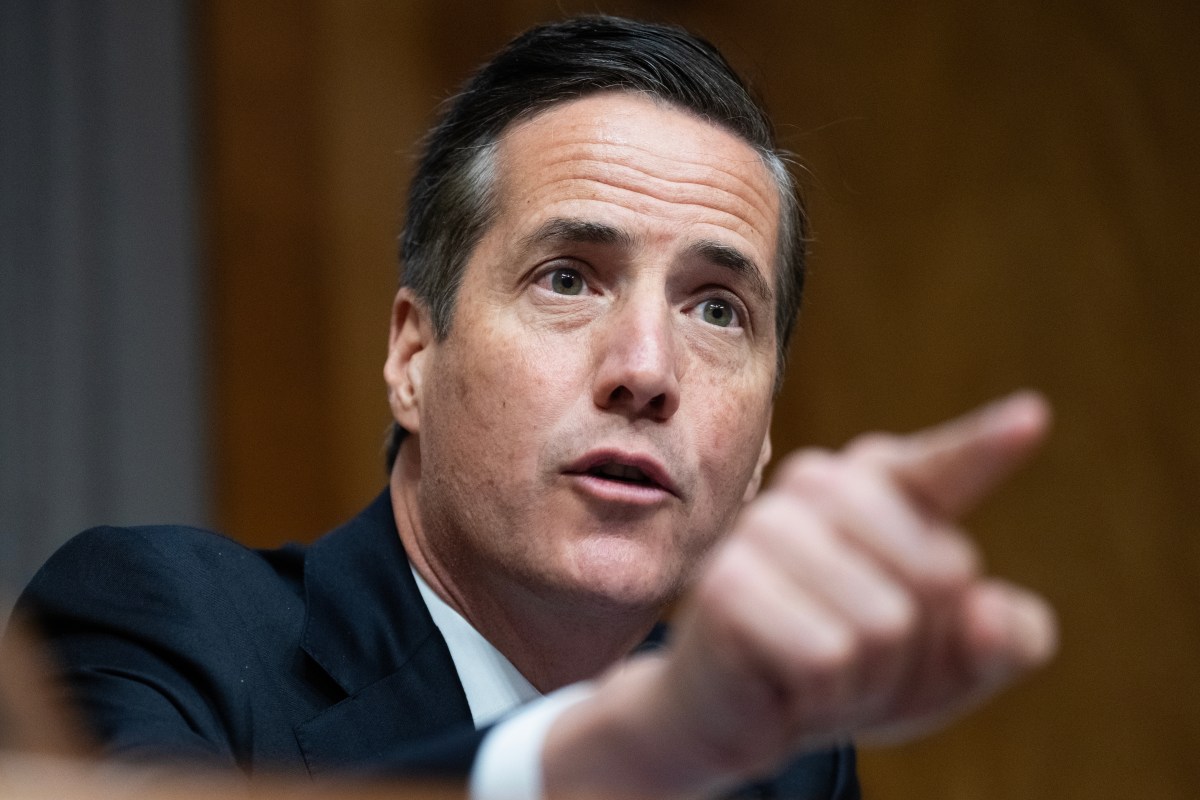 Congress& 039; Prediction Market Crackdown Ups Pressure for Stock Trading Ban