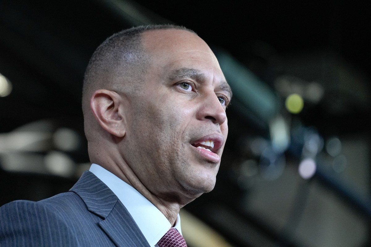 Democrats Fight Back With New York Redistricting Plan—Can It Make 2026?