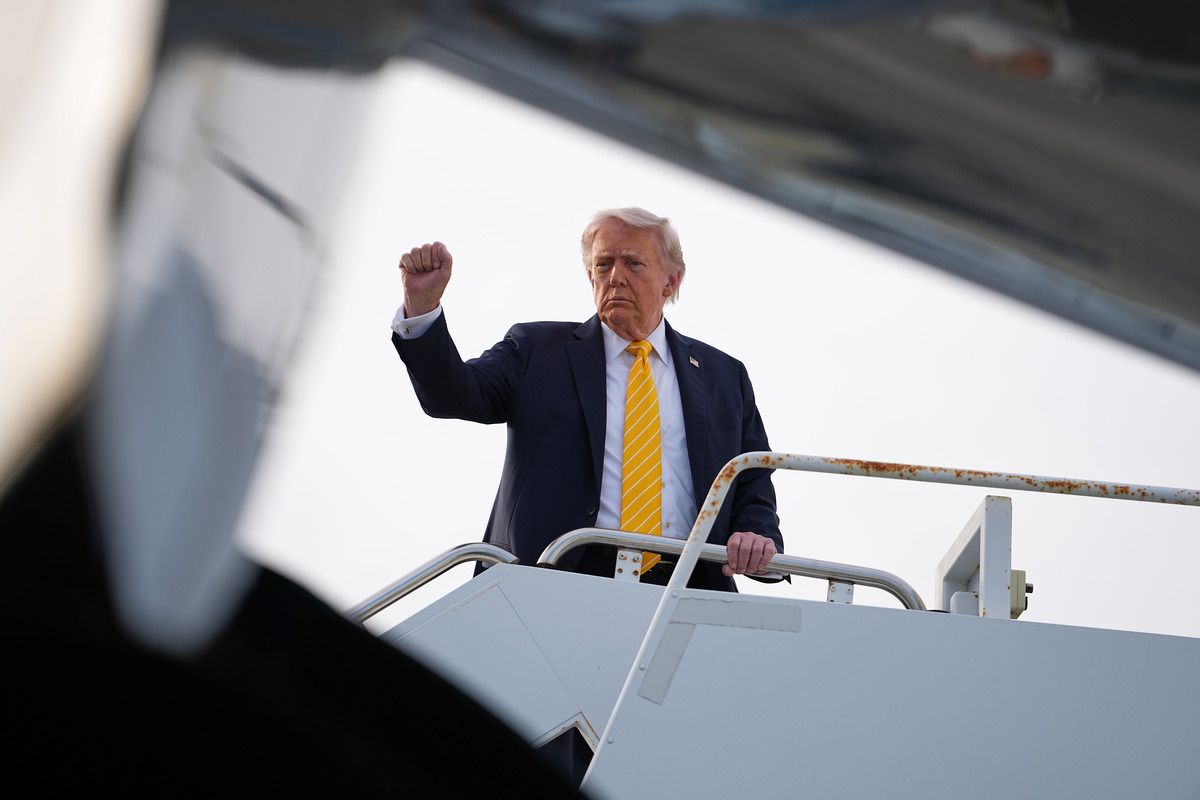 Trump Says Iran 'Not Paid a Big Enough Price' As He's Given New Peace Plan