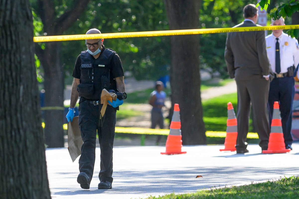 Secret Service Shoots Gunman Near White House, Minor Wounded in Crossfire