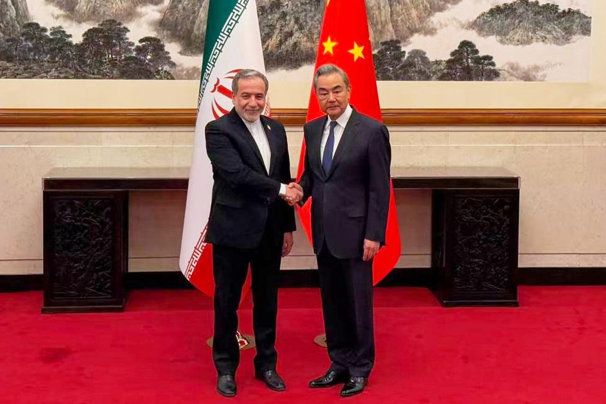China Speaks Up for Iran&rsquo;s Nuclear Rights in Key Meeting
