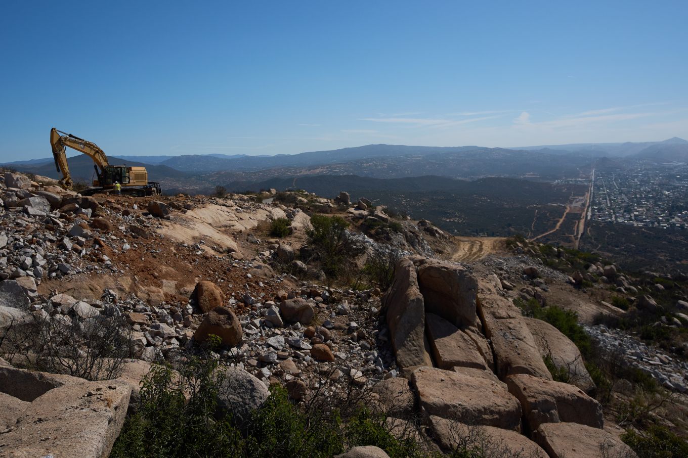 US Border Wall Is Desecrating Sacred Sites, Indigenous Leaders Warn ...