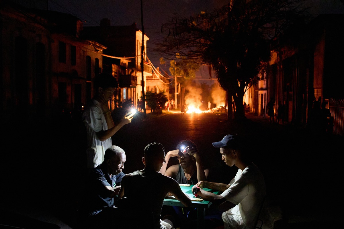 CIA in Cuba: The Communists Allow the Old Enemy In
