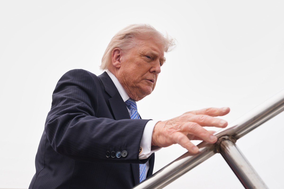 Donald Trump&nbsp;Defends&nbsp;China Purchasing US Farmland