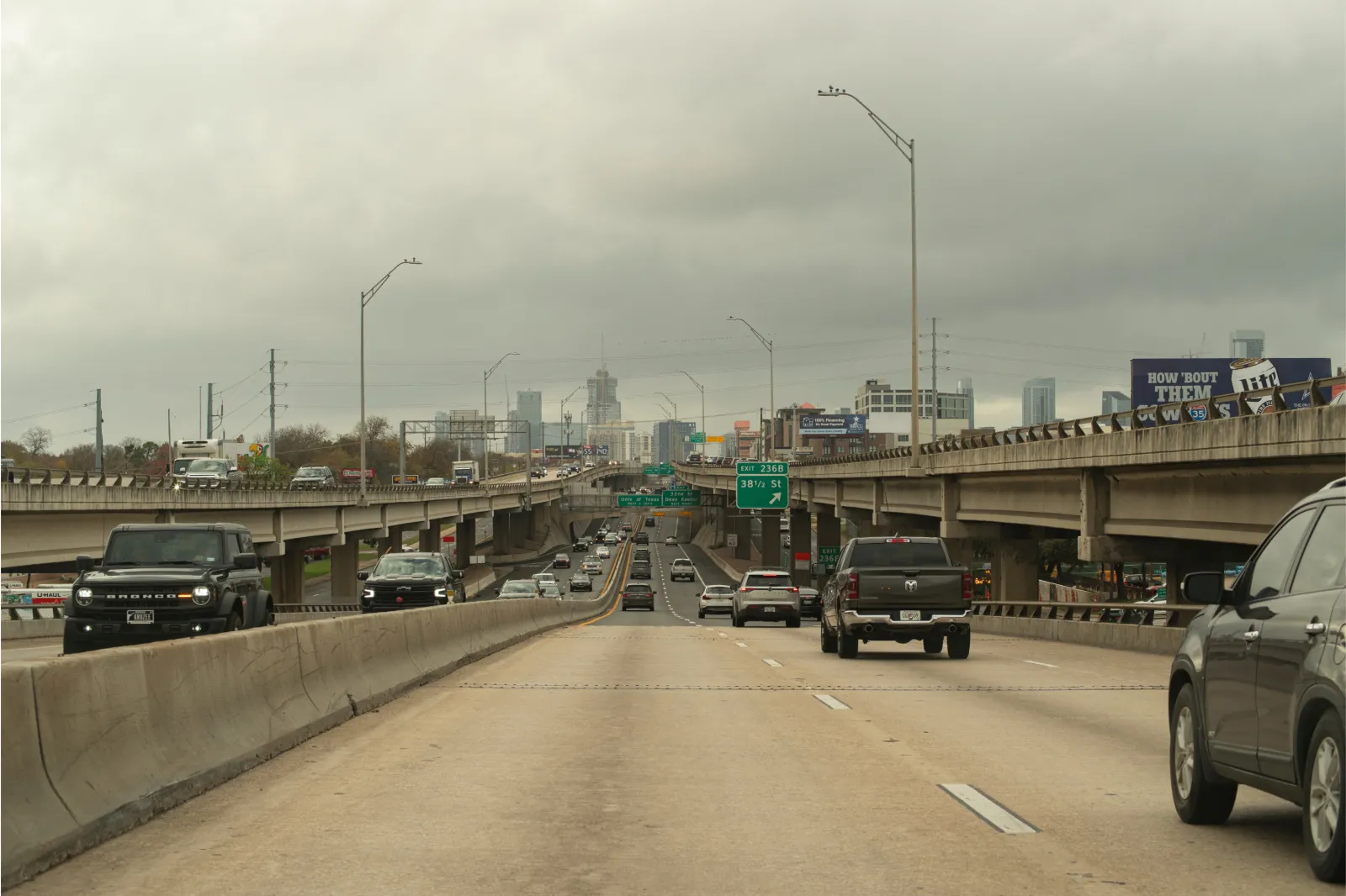 Image for article: Thousands Urged To Avoid Drive-Thrus in Texas Over Air Quality