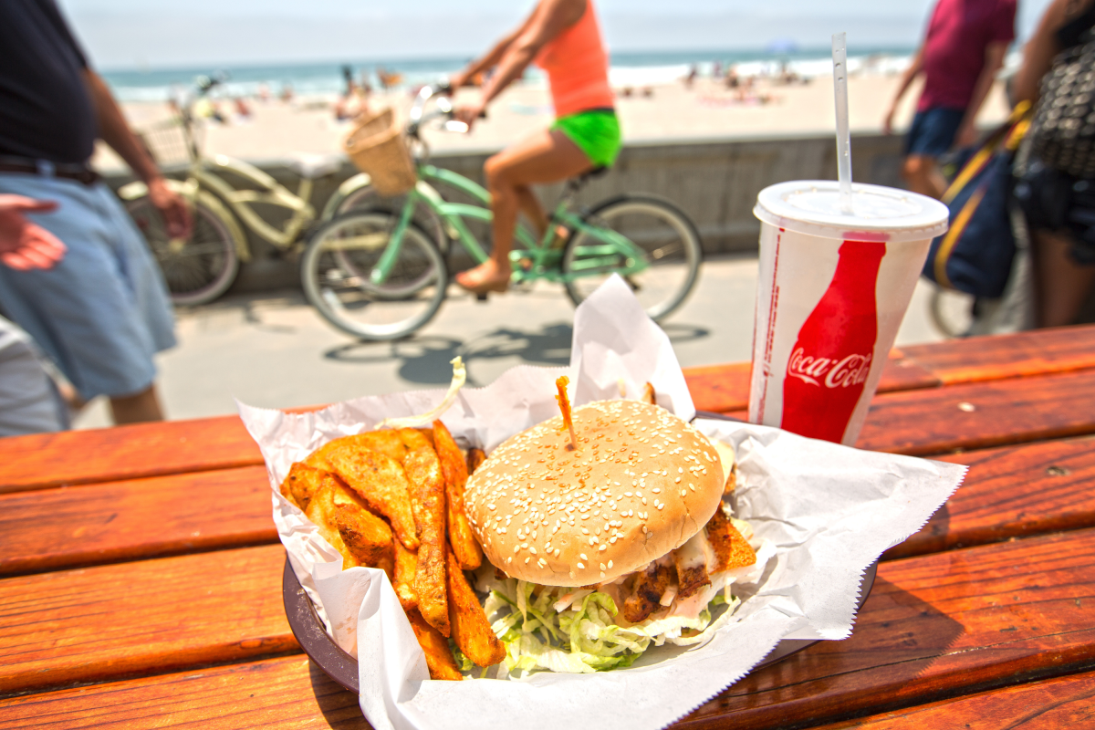 Are Fast Food Restaurants Open on Memorial Day? Full List and Hours Here