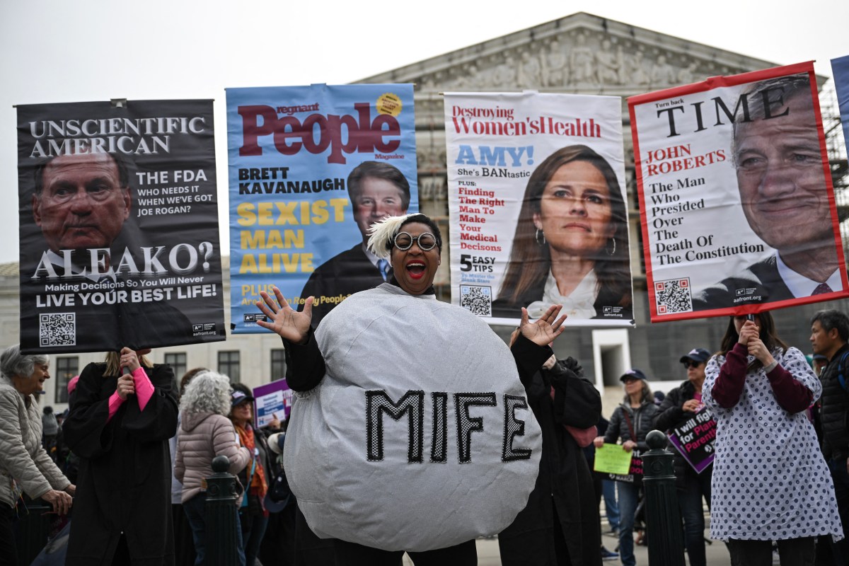 Advocates Bash & 039;Junk Science& 039; As Appeals Court Blocks Abortion Pill by Mail