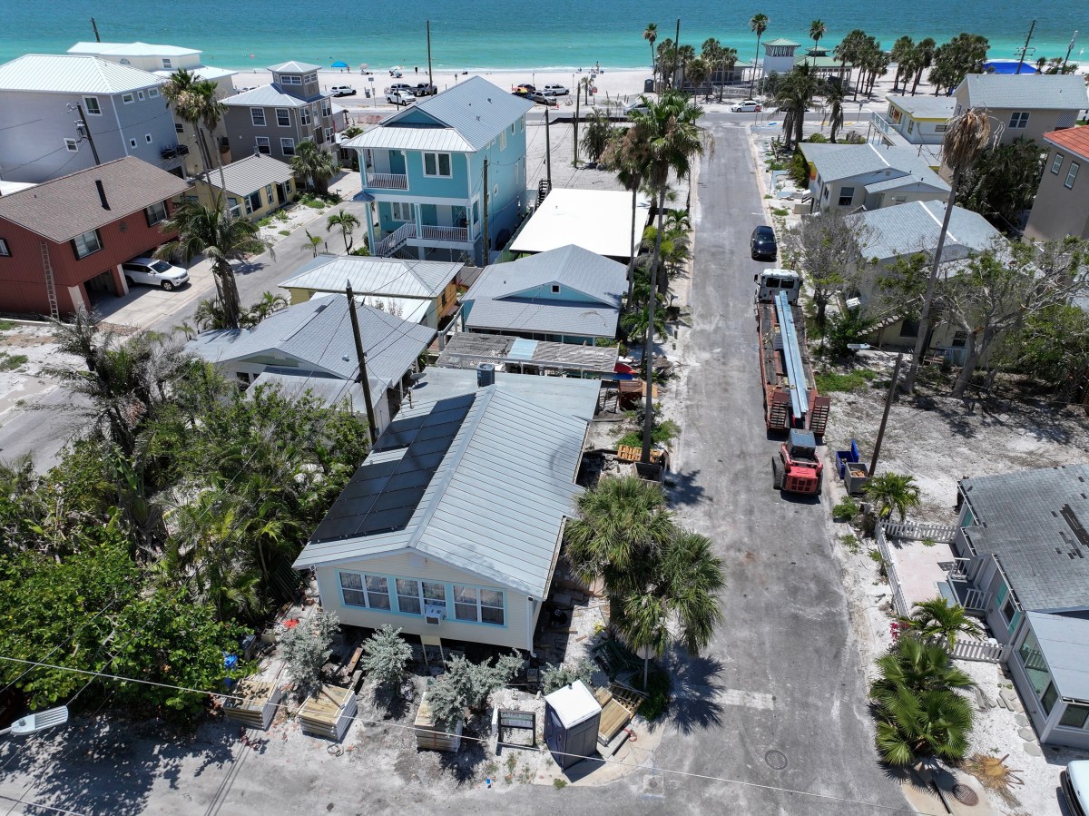 Florida Home Lifted 24 Feet into the Air to Avoid Flooding