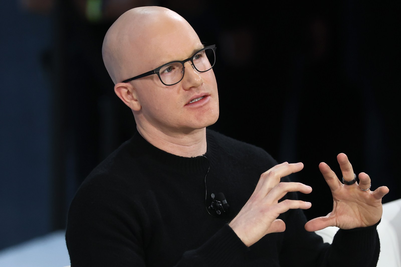 Coinbase CEO'su Tüm Amerikalılara Uyarıda Bulunuyor