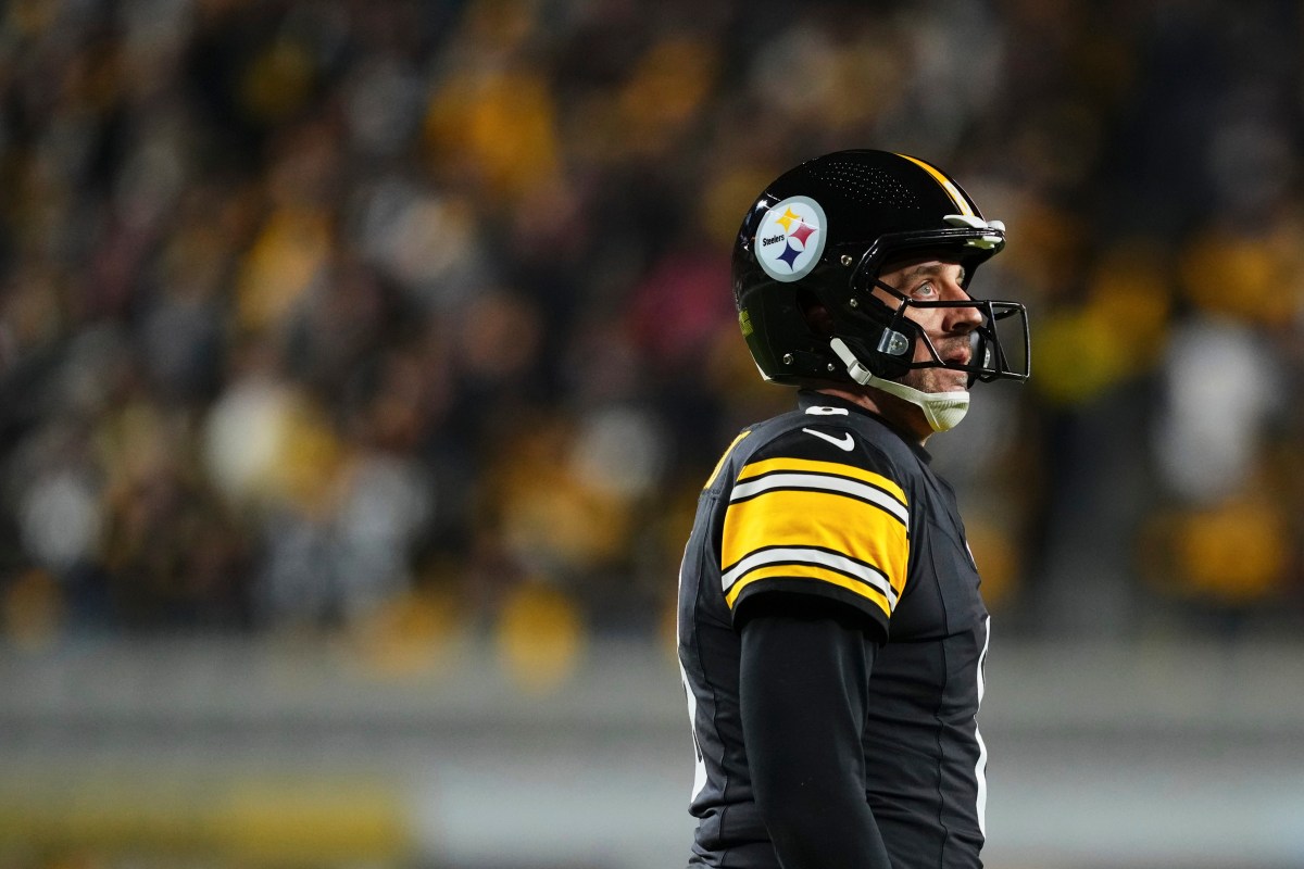 Steelers GM on Aaron Rodgers Rumors: 'I Don't Know Where He Is'