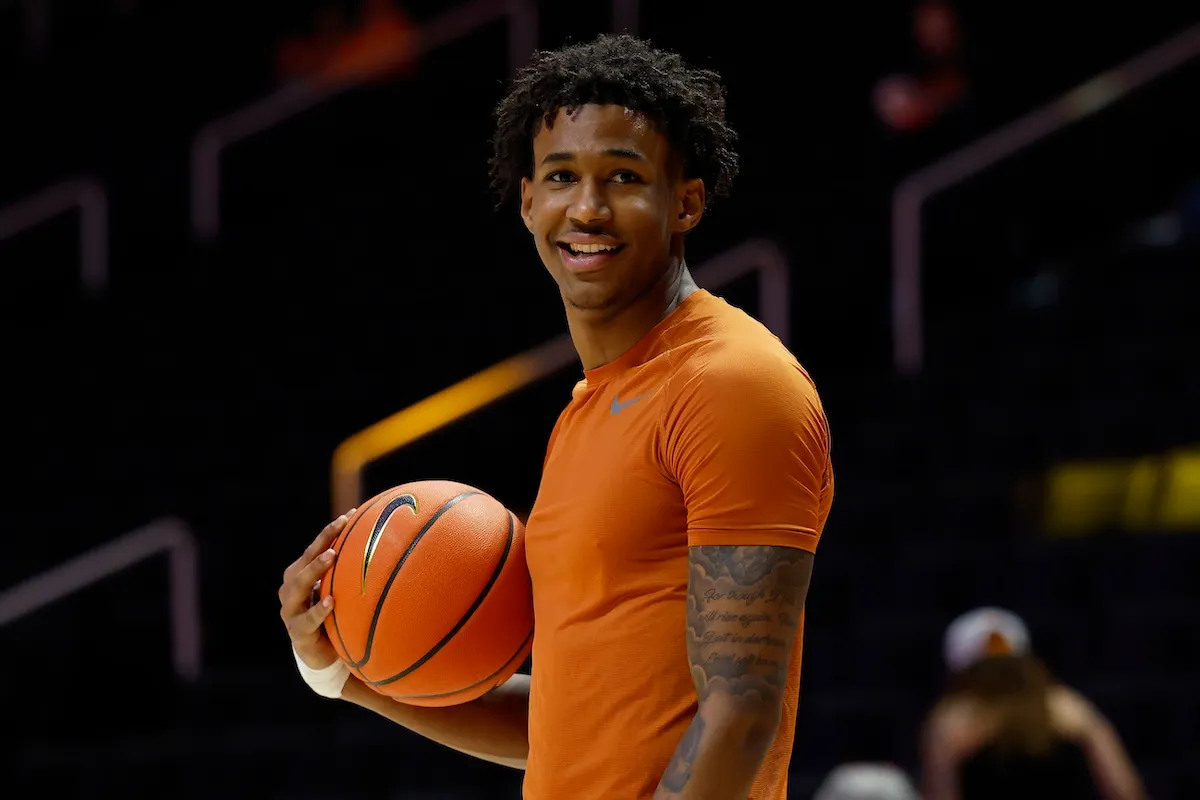 Texas Longhorns guard Dailyn Swain against Tennessee Volunteers in NCAA basketball game