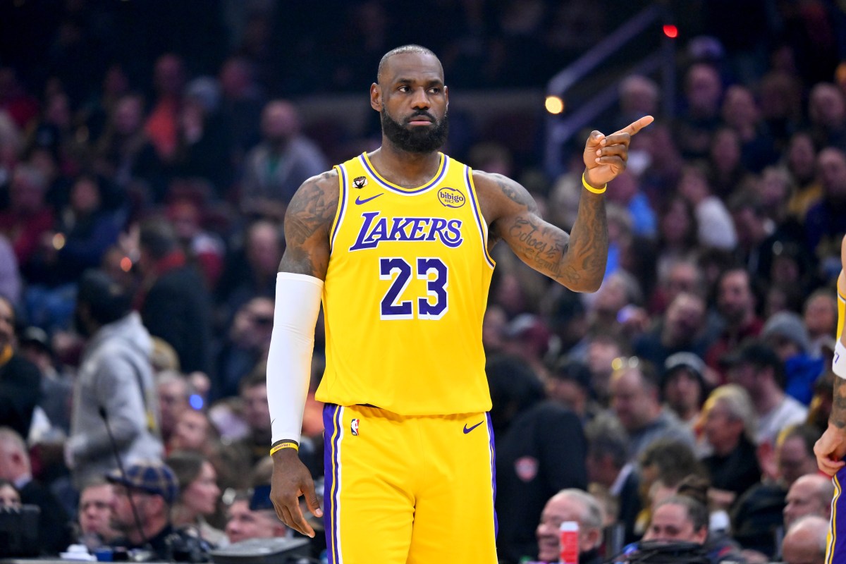 There's One Problem With Cavaliers-LeBron James Reunion Narrative — Money