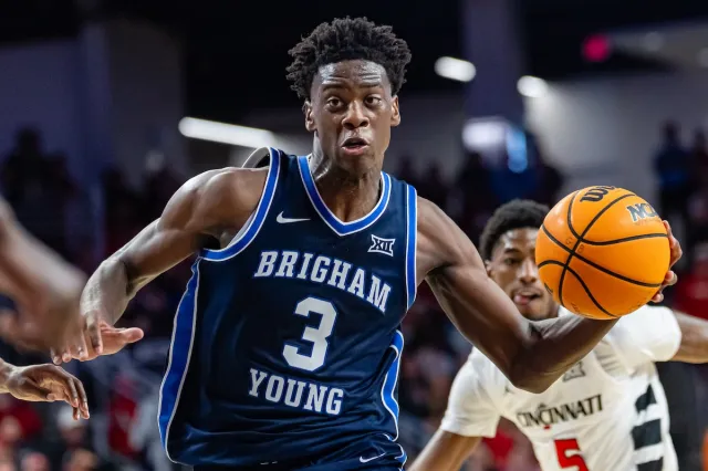 BYU standount AJ Dybantsa against the Cincinnati Bearcats